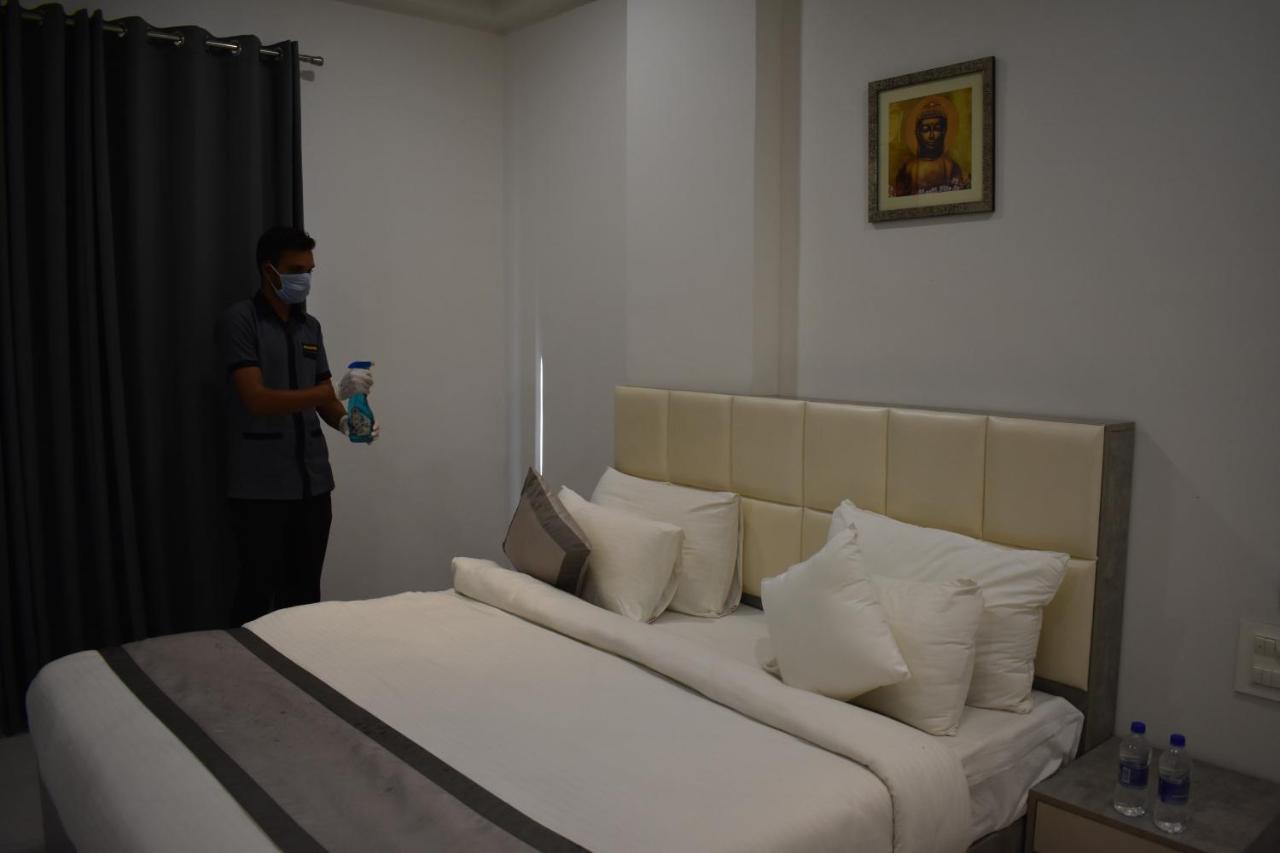 Hotel Siddhartha Inn Udaipur Esterno foto