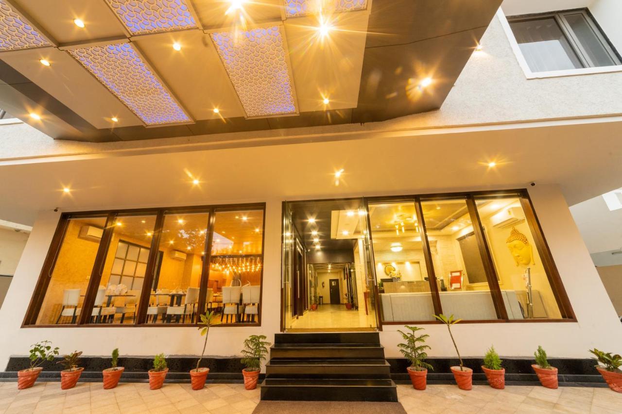 Hotel Siddhartha Inn Udaipur Esterno foto